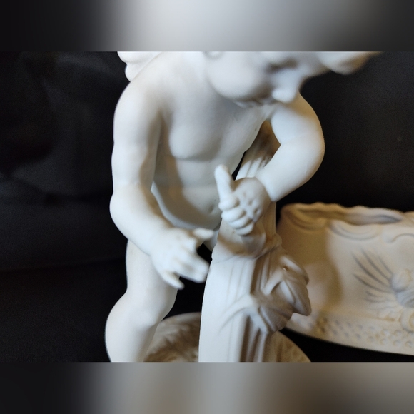 Rare German Bisque Cherub Putti Set w/ Flower Frogs – Holiday Mantle Centerpiece - Picture 9 of 10